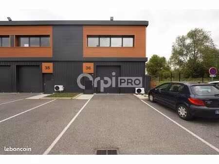 local d'activité 71 m²