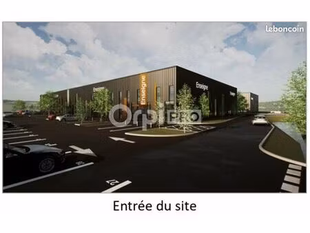local d'activité 2 670 m²