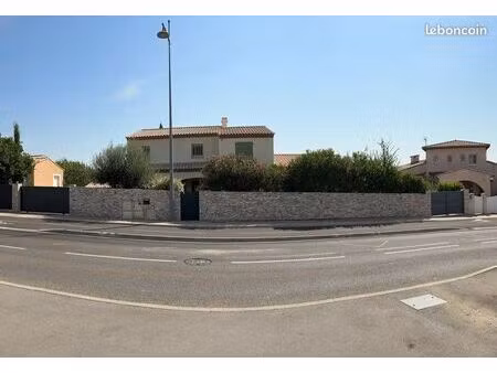 villa 6 pièces - 4 chambres - 195m2