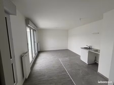 studio neuf 29 m² – grande terrasse  parking  chauffage inclus – très proche teor t2