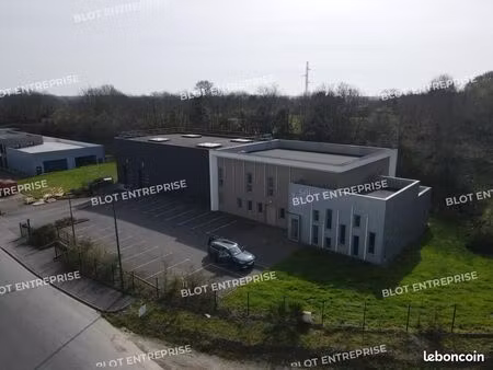 bureau 875 m²