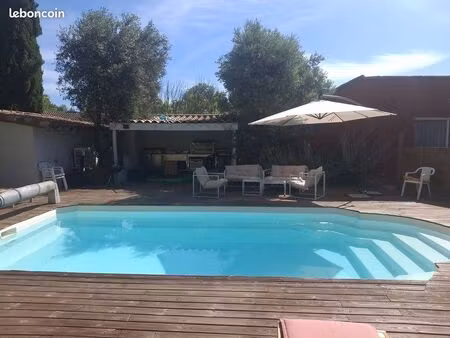 complexe de rapport de 276m² avec piscine chauffée et pool house