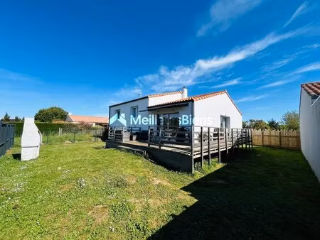 votre résidence secondaire près de la mer : calme  jardin  garage et plage accessible en..