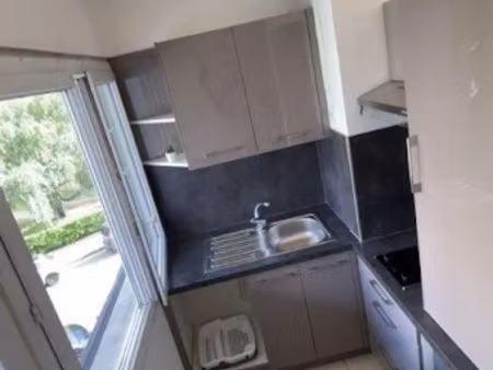 location meublée appartement 1 pièce 28 m² à lyon 9ème (69009)  750 €