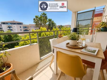 appartement récent -t2- garage-terrasse indépendante