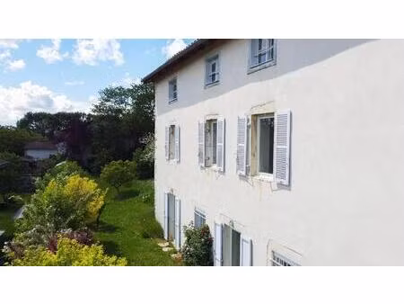 propriété de 190 m² avec 4 chambres et jardin