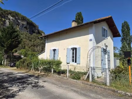 les eyzies - maison avec 2 chambres et jardin