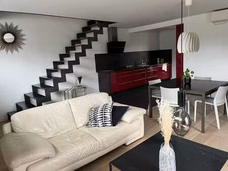 maison 4 façades meublée dans le village de vaux et boset