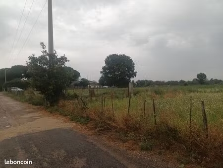 terrains agricoles  cloturé  eau forage  prox village