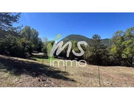 terrain de 670 m² - st etienne le laus