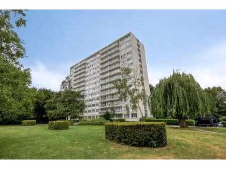 appartement 2 chambres à rafraîchir avec une vue imprenable
