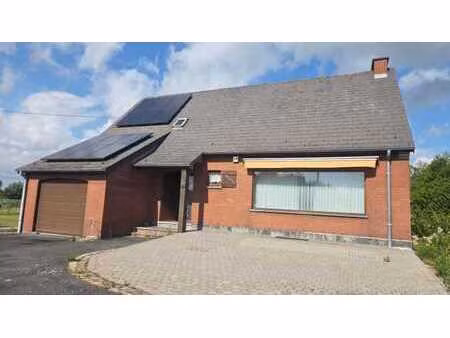 maison 4 façades avec hangar (+/- 52 m²) sur 19 ares 90 ca