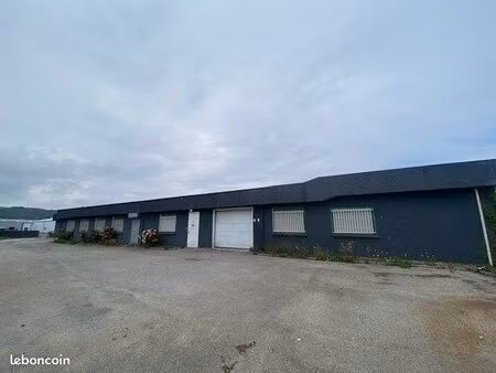 local commercial 730 m²