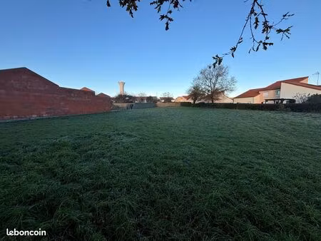 terrain à bâtir de 384 m² à martigne-briand (49)