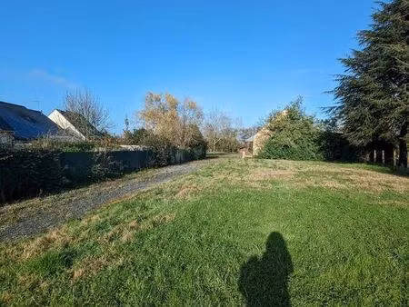 terrain à bâtir de 545 m² à la menitre (49)