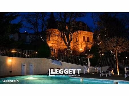 château 25 pièces 370 m²