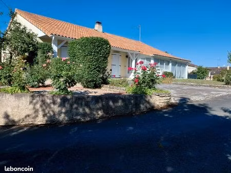beau potentiel - maison sur terrain clos