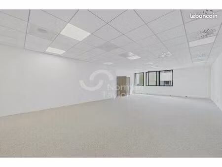 bureaux 80 m²