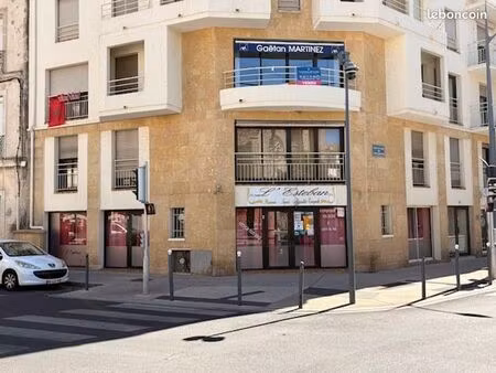 local commercial de 100 m² centre béziers toutes activités sans pas de porte et direct pro
