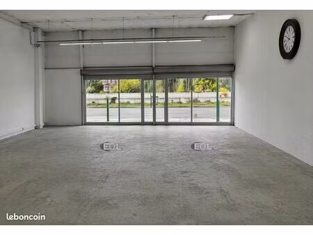 local commercial 750 m²