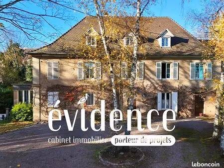 immeuble 15 pièces 432 m²
