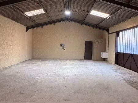 hangar 105m2 - à lagnes