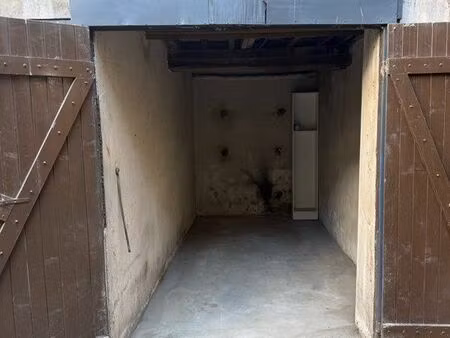 ◊ location – garage moto / local de stockage sécurisé en centre-ville
