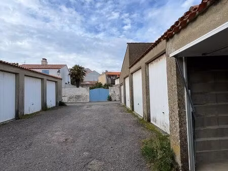 garage fermé - 17 m2 - croix de vie