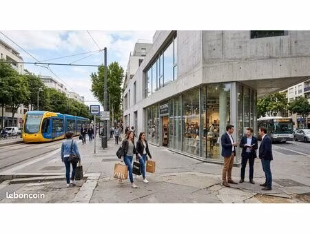local commercial 130 m²