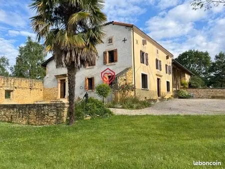 maison 7 pièces 206 m²
