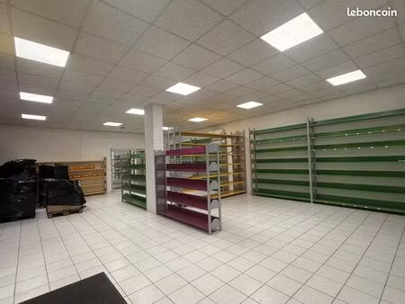 local d'activité 570 m²