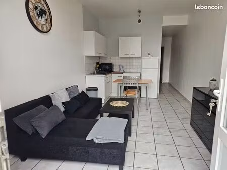f1 neuf 33 m2  terrasse 12 m2 roche la molière