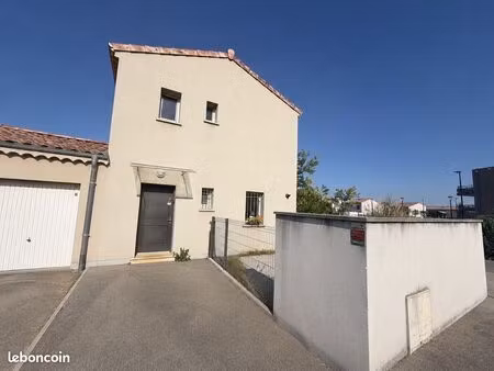 villa 4 pièces 90 m²