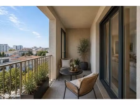 appartement 1 pièce 61 m²
