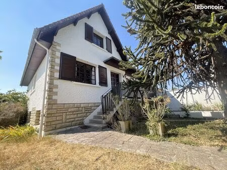 pavillon 6 pièces 133 m²