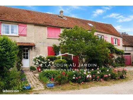 maison 10 pièces 250 m²