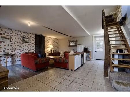 longère 5 pièces 135 m²