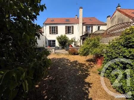 maison 8 pièces 208 m²