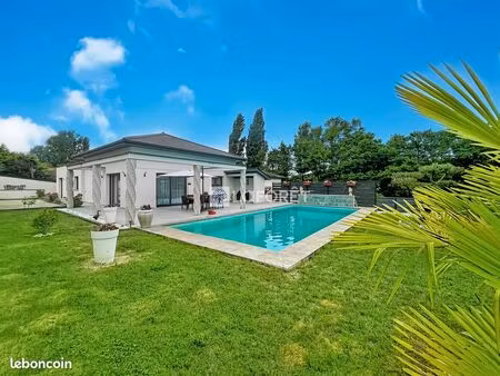 propriété 5 pièces 139 m²