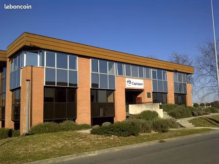 bureaux à louer de 72 m2 à labège