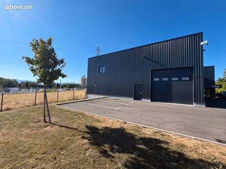 local d'activité entrepôt 140 m² avec bureaux – sainte-foy-d'aigrefeuille