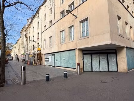 local commercial 254 m² nancy