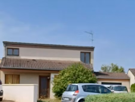 maison - 4 pièces environ 120 m²