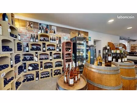 jolie epicerie et cave a vins