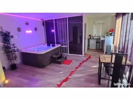 love room avec jacuzzi fond de commerce cession de bail la cartoucherie toulouse