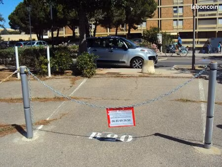 balaruc les bains - parking à louer