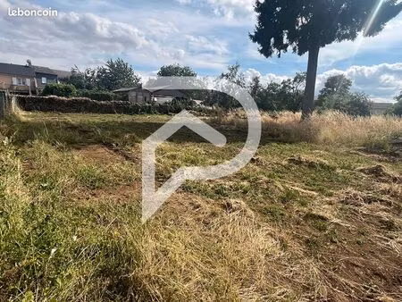 terrain 668 m² cutry