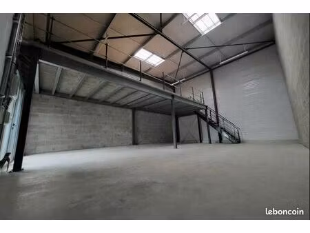 local 127 m² sarzeau