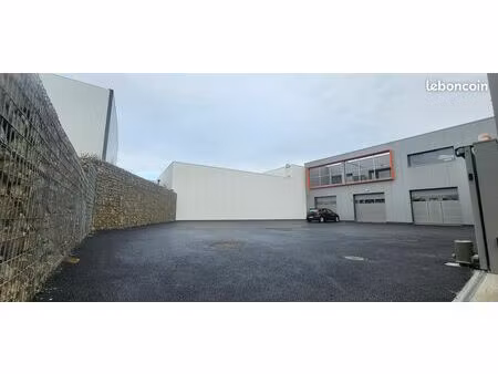 local 362 m² vannes