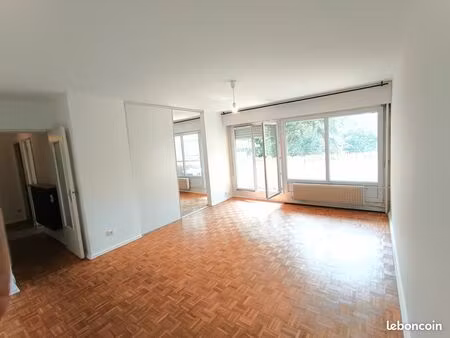 appartement 86m - 4pièces - proche tassin - grand balcon